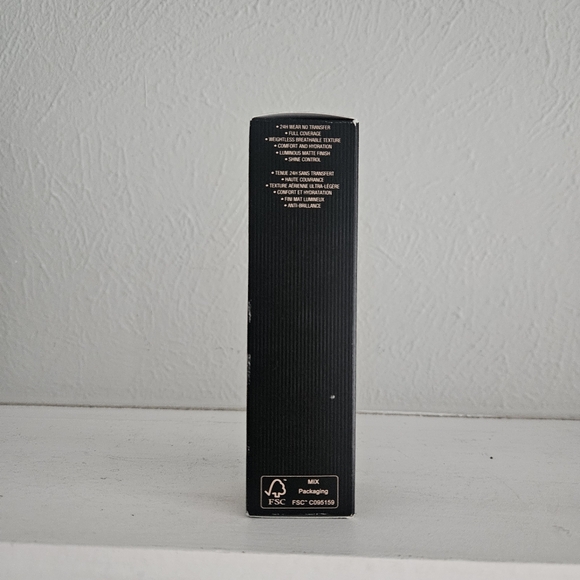 New In Box- Gucci Éternité De Beauté 24H Wear Luminous Matte Foundation- 120N - Picture 2 of 6
